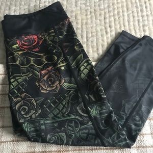 CVG rose pattern Capri leggings.